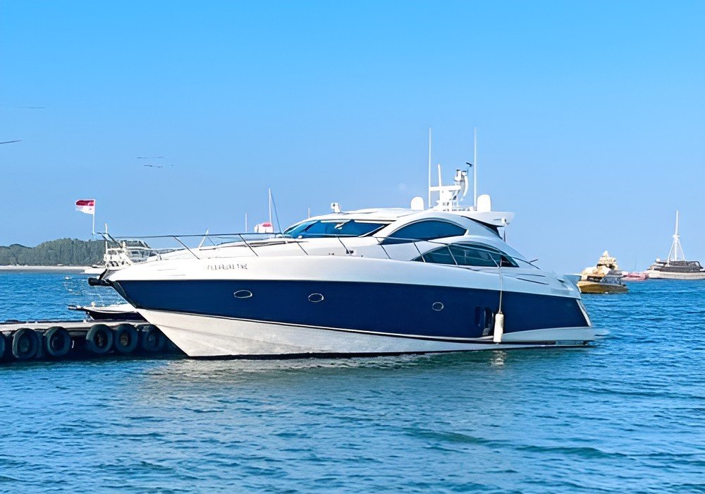 Yatch 1 (1)