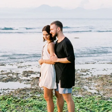 Travel couple Sophie and Alex from Australia sharing positive review for Bali Assist Co